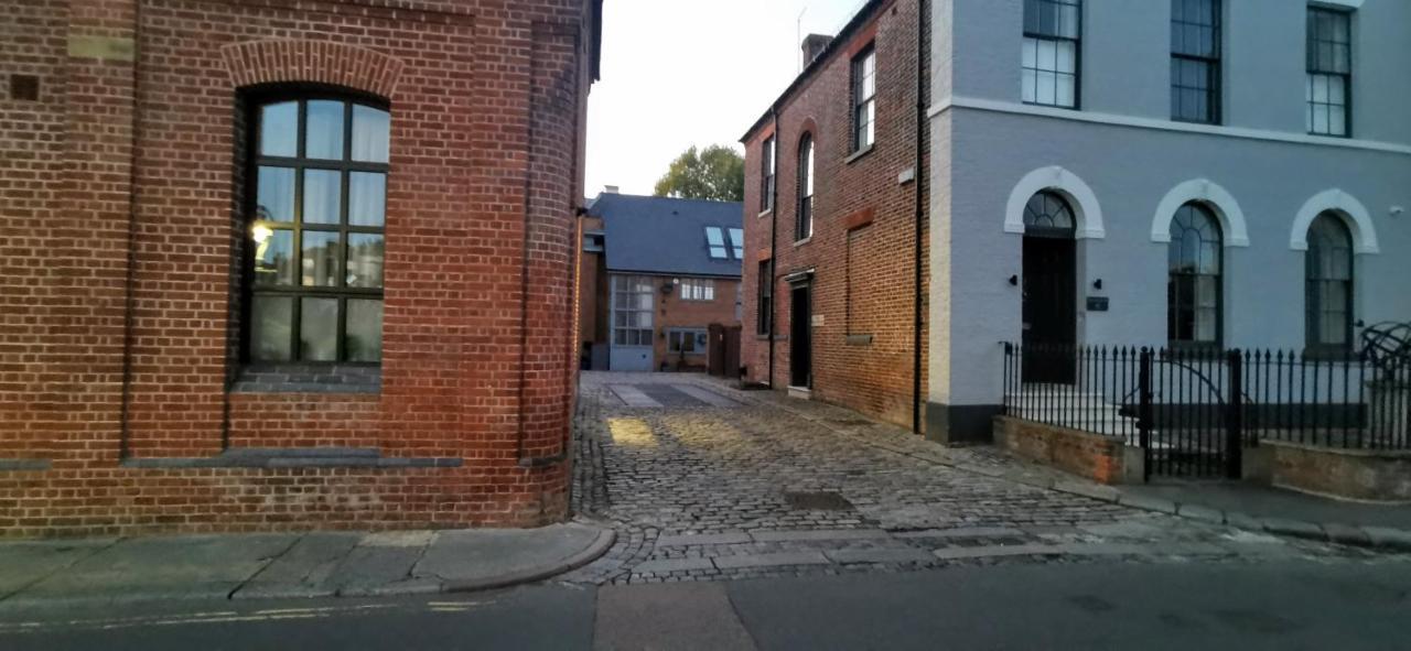 Modern City Centre House With Free Parking Canterbury Luaran gambar