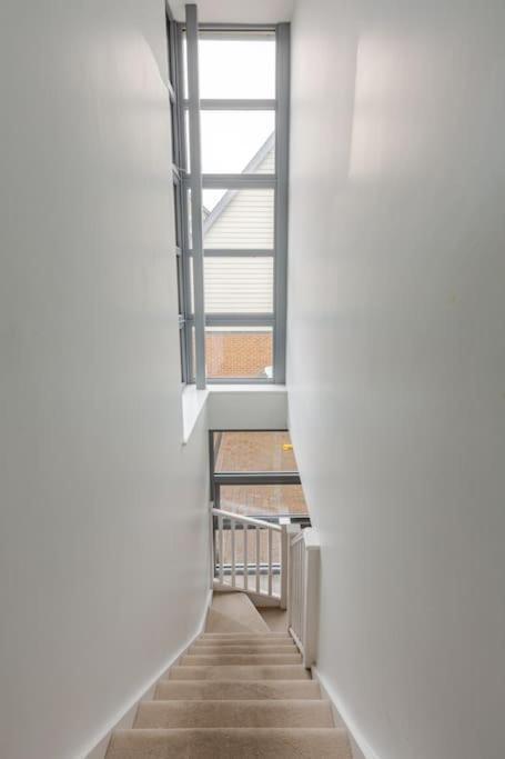 Modern City Centre House With Free Parking Canterbury Luaran gambar