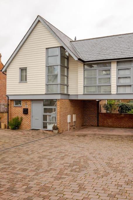 Modern City Centre House With Free Parking Canterbury Luaran gambar