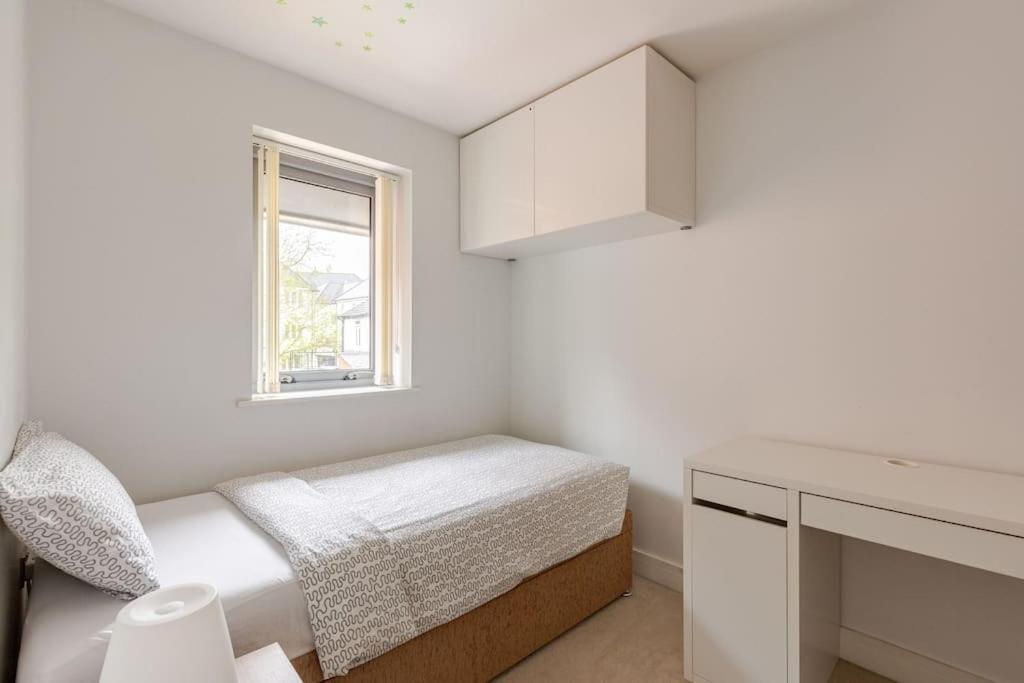 Modern City Centre House With Free Parking Canterbury Luaran gambar