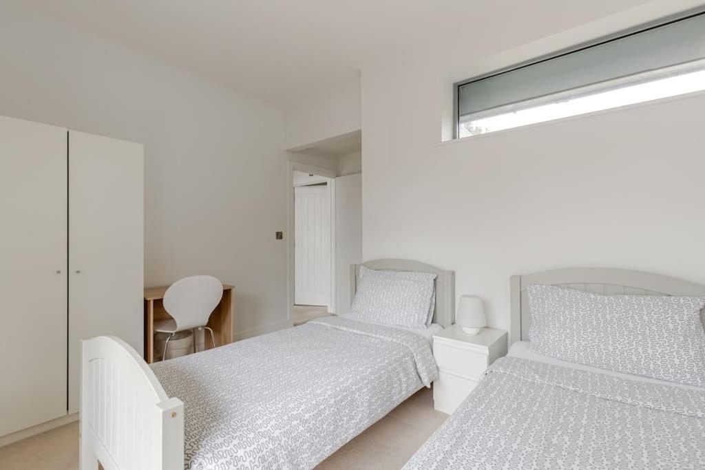 Modern City Centre House With Free Parking Canterbury Luaran gambar
