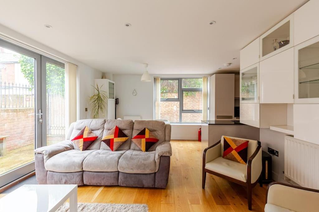Modern City Centre House With Free Parking Canterbury Luaran gambar