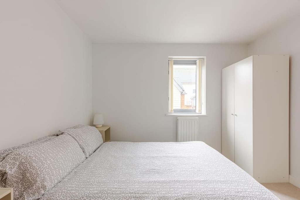 Modern City Centre House With Free Parking Canterbury Luaran gambar