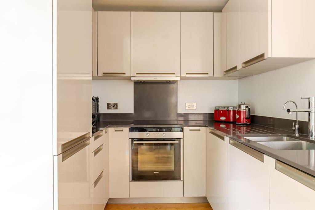 Modern City Centre House With Free Parking Canterbury Luaran gambar